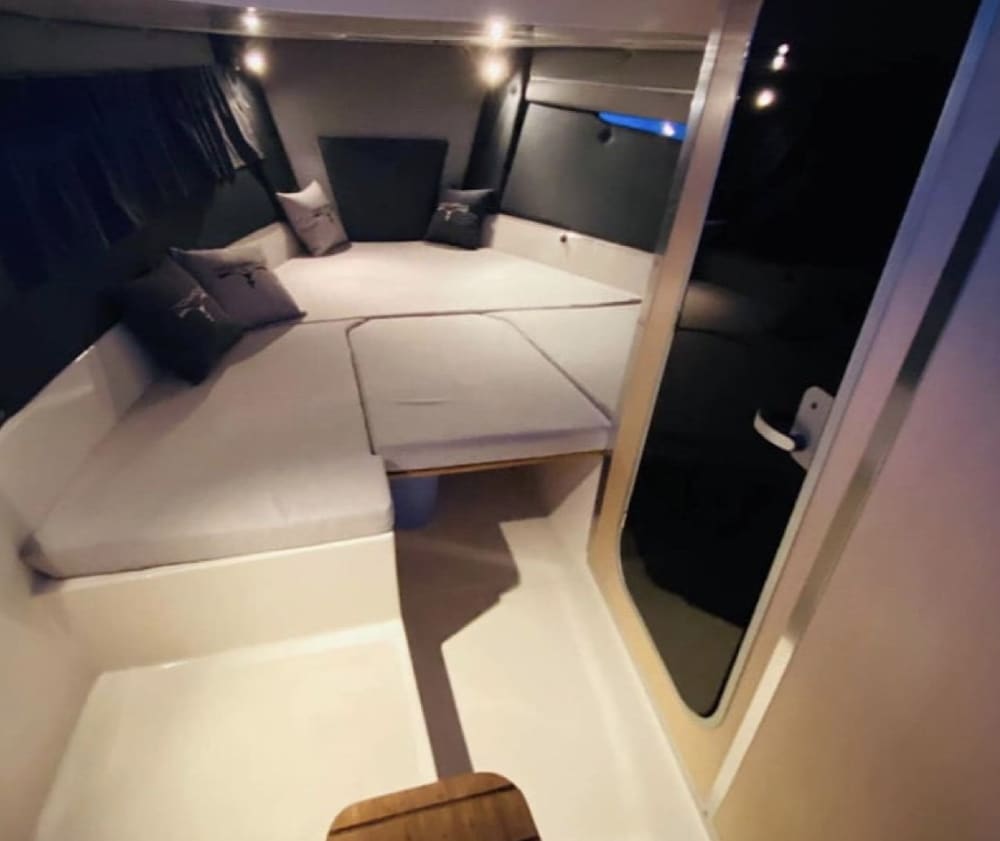 Koppla av på en motorbåt i Milazzo i 4 timmar