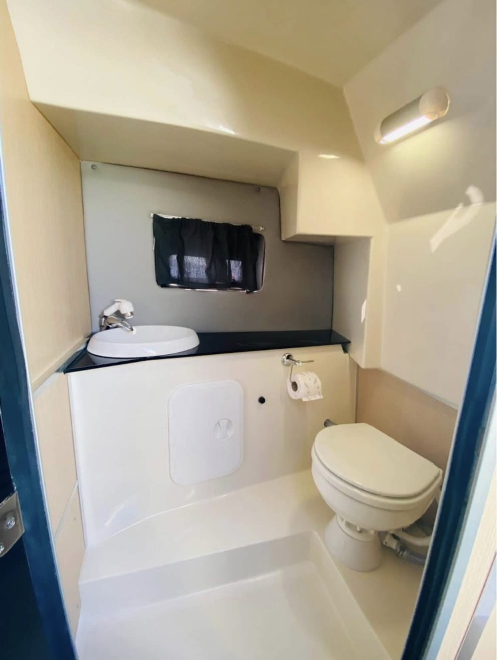 Koppla av på en motorbåt i Milazzo i 4 timmar