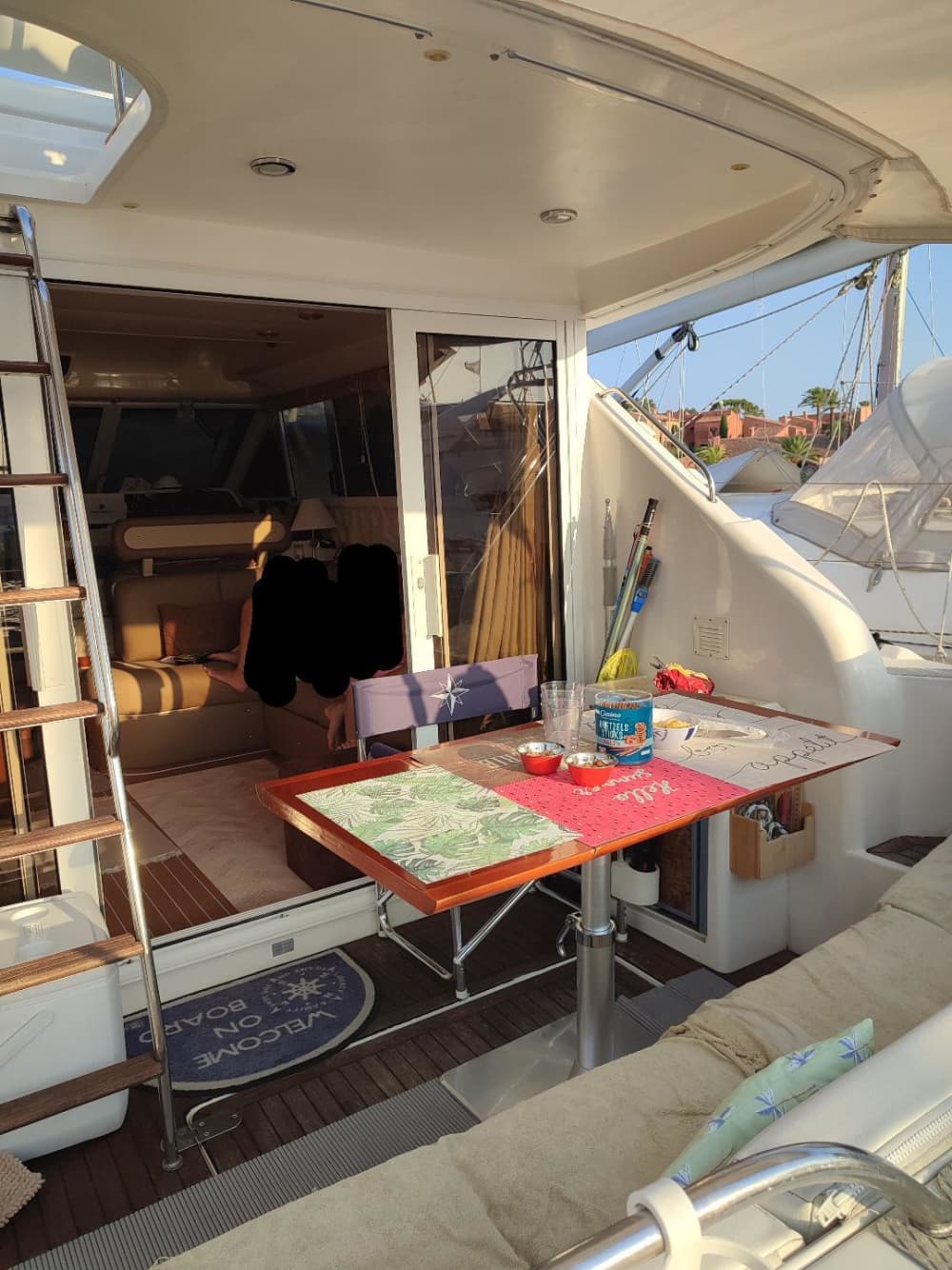Jeden Moment genießen: Ein sonniger Tag rund um Bandol auf einem Motorboot