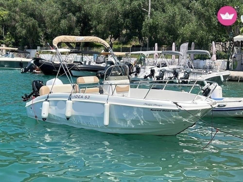 Découvrez Paxi : une journée entière de soleil sur un bateau à moteur