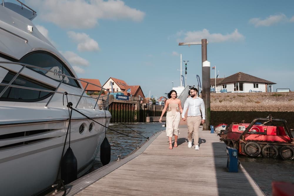 3 timmar och 15 minuter för att utforska Portsmouth på en motorbåt