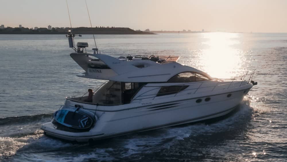 3 timmar och 15 minuter för att utforska Portsmouth på en motorbåt