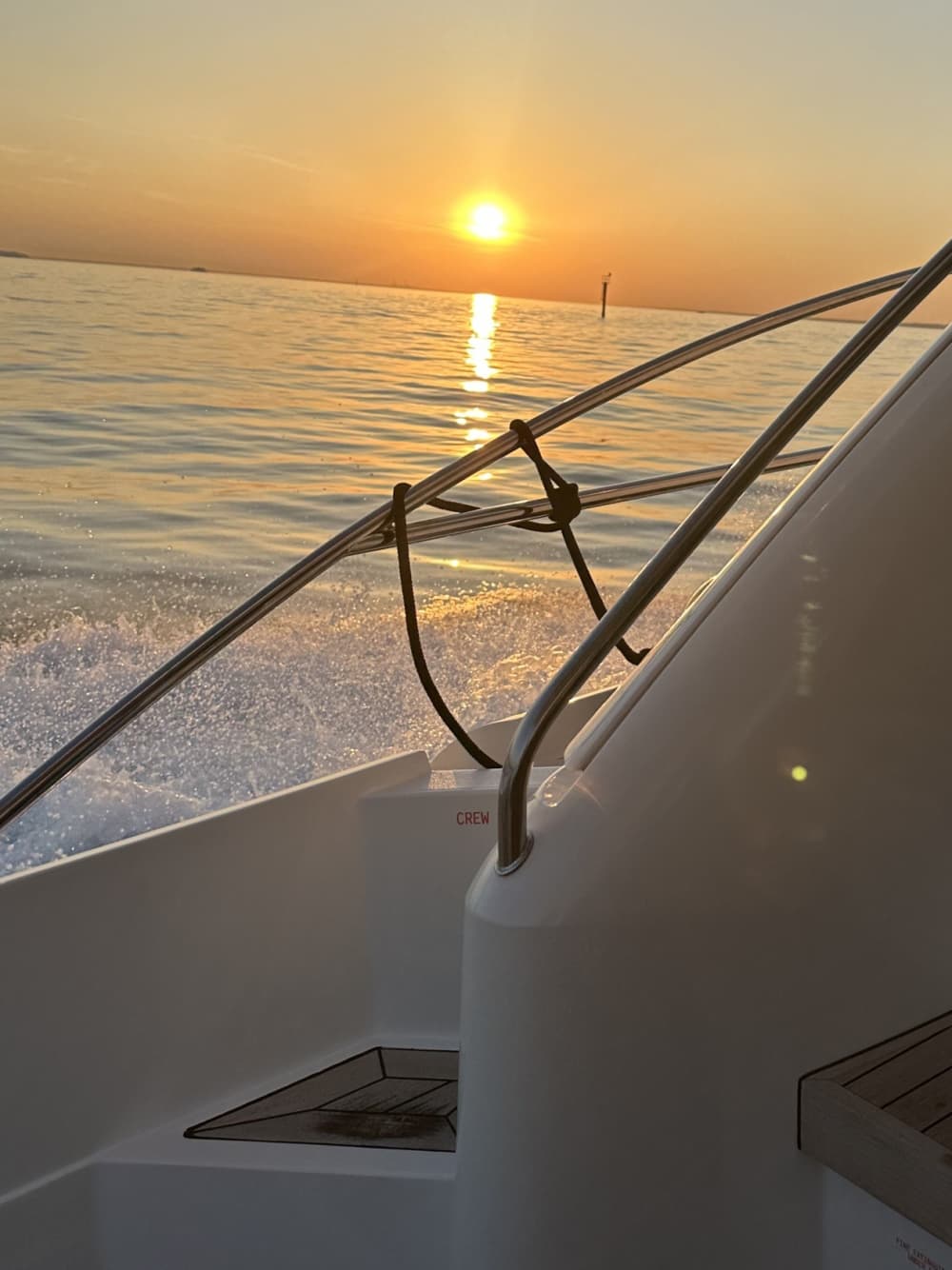 3 timmar och 15 minuter för att utforska Portsmouth på en motorbåt