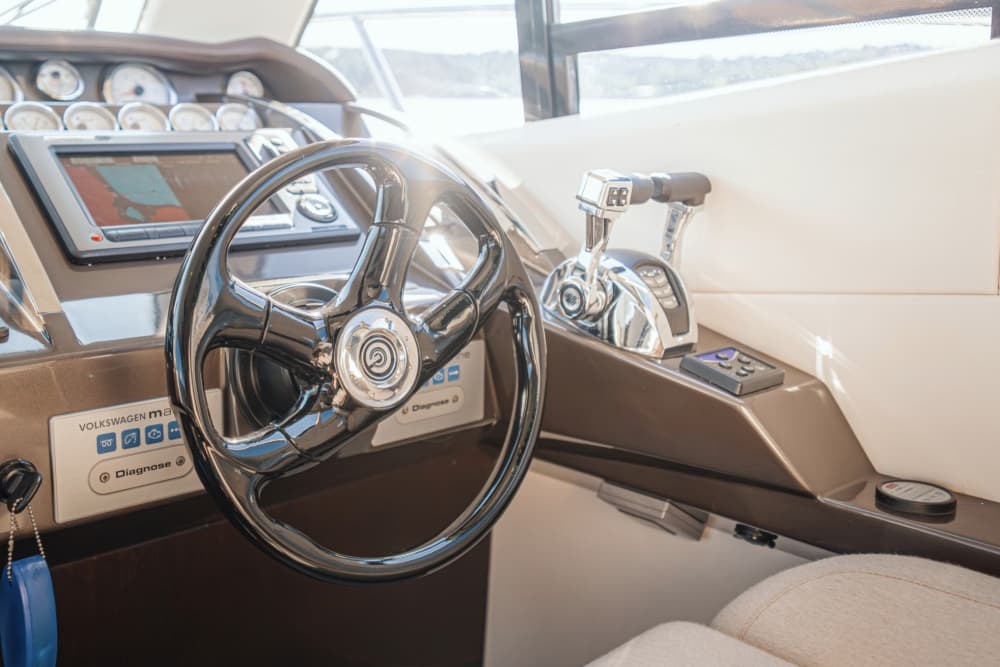 Votre bateau à moteur privé pour une journée autour de Constance