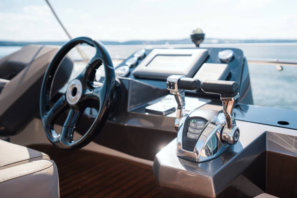 Votre bateau à moteur privé pour une journée autour de Constance