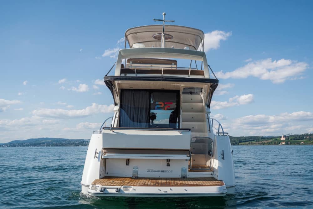 Votre bateau à moteur privé pour une journée autour de Constance