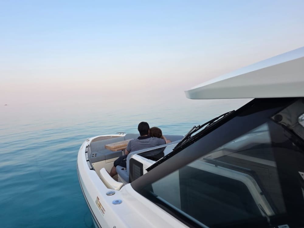 Rilassati su un motoscafo a Rodi per 4 ore