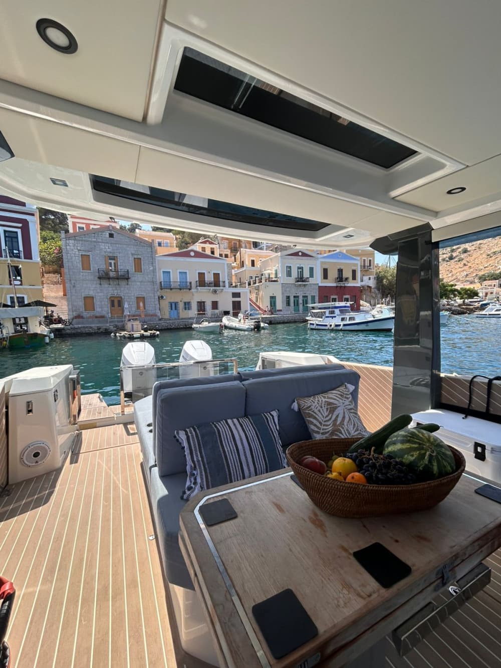 Rilassati su un motoscafo a Rodi per 4 ore