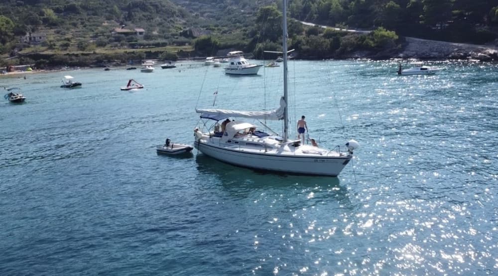 Enjoy a day at sea in Omiš on a sailboat