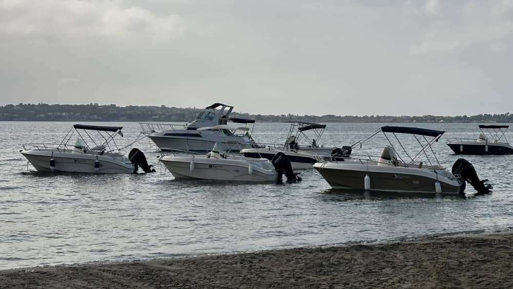 Discover Syracuse's shores: A complete day trip aboard a motorboat