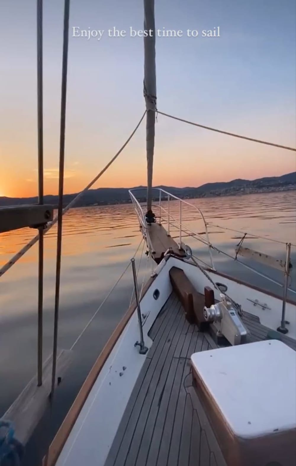 Private sailing excursion. 4-, 6-, and 8-hour tours