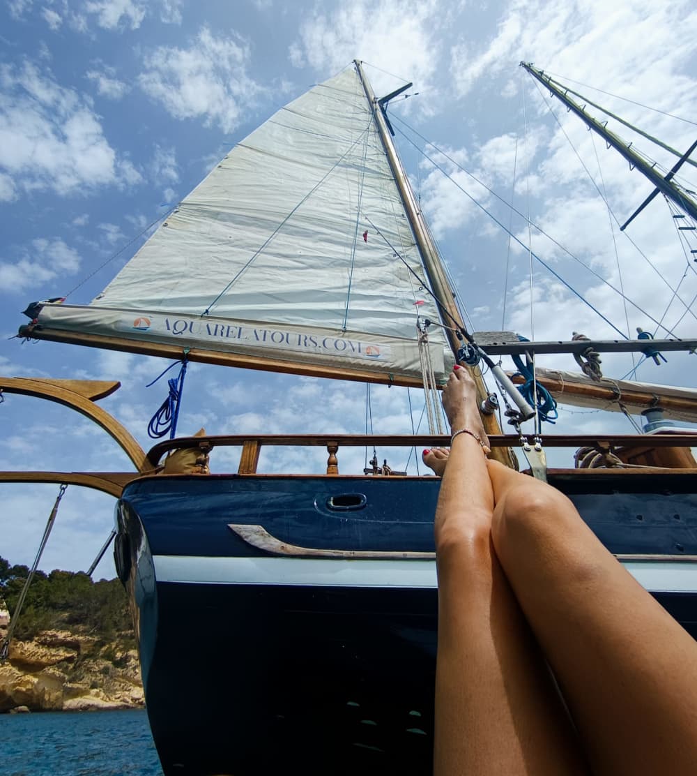 Private sailing excursion. 4-, 6-, and 8-hour tours