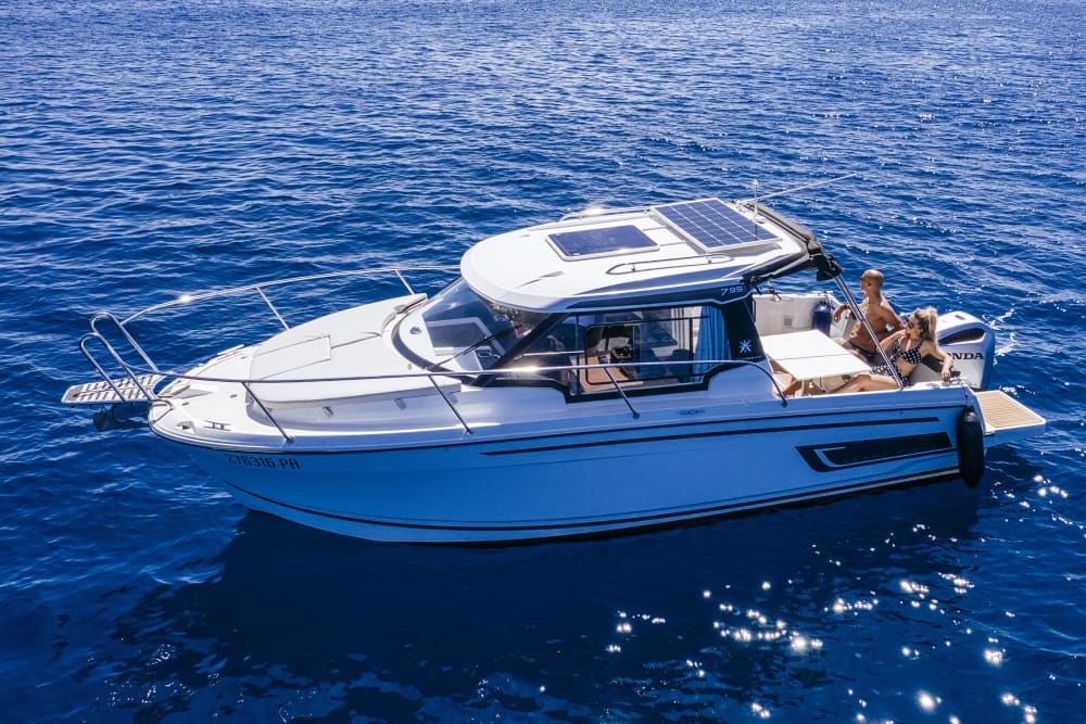 Отдых на целый день на пляже Сакарун: солнце, море и спокойствие