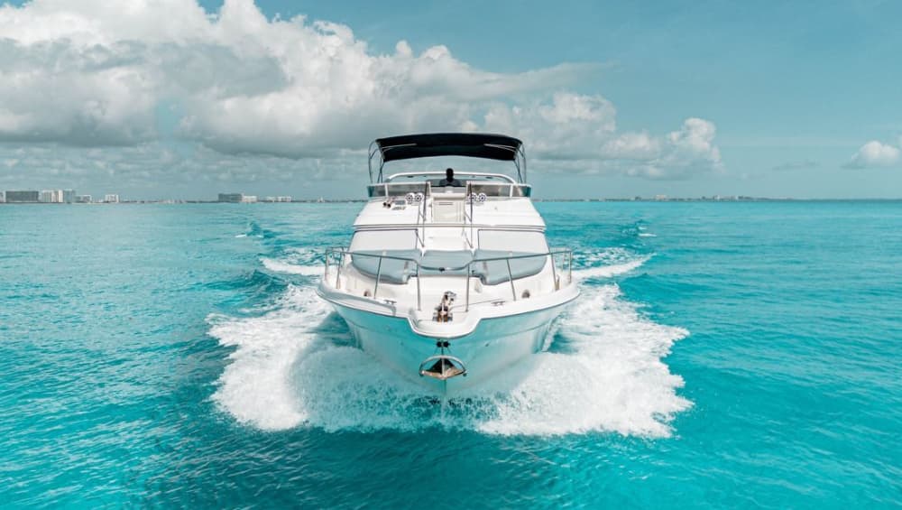 Escursione di mezza giornata alla scoperta di Cancún: una breve fuga in motoscafo.