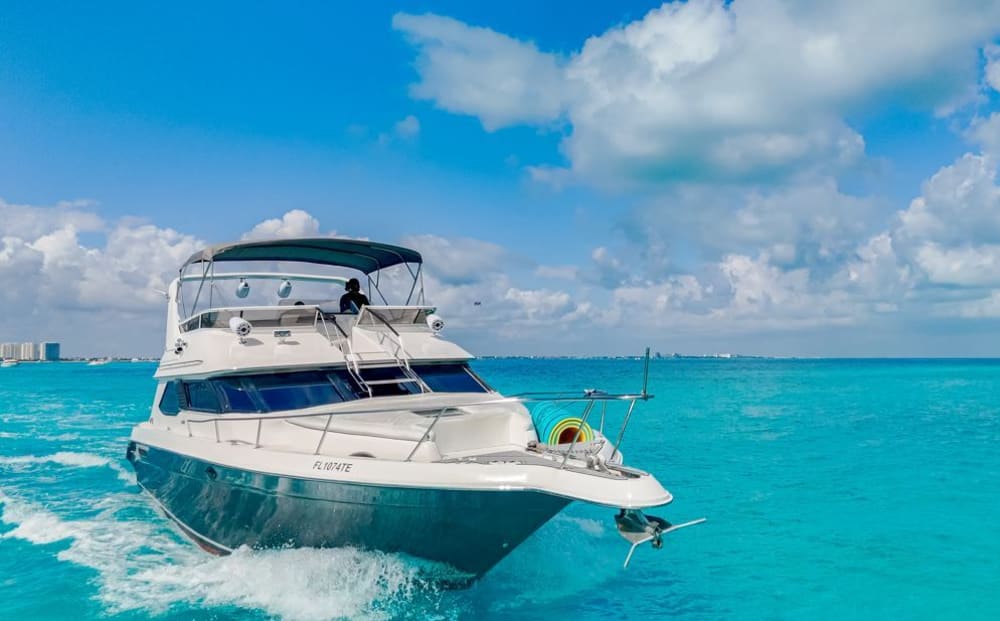 2 ore e mezza di sole intorno a Cancún su un motoscafo