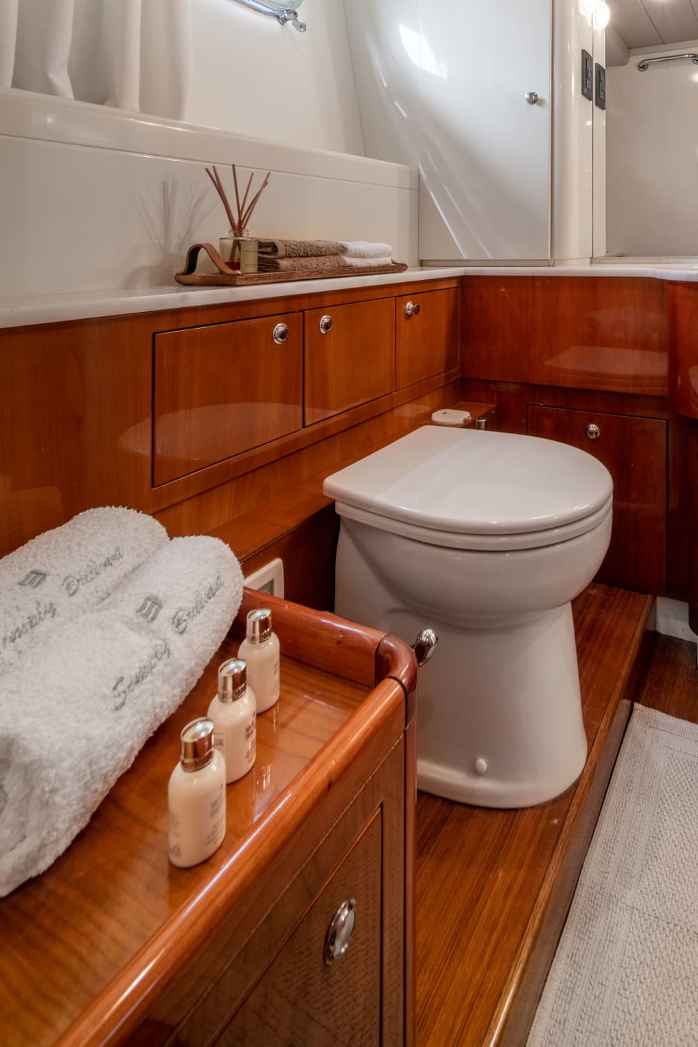 Half-Day Escape to Rhenia & Delos – A Luxurious Cycladic Getaway