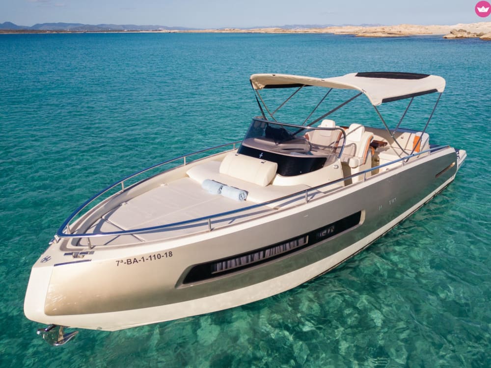 Experiência de barco de 8 horas de Ibiza a Formentera