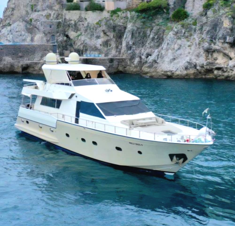 Full-day boat experience in Positano, Praiano, Furore, Conca dei Marini, Amalfi, and Atrani