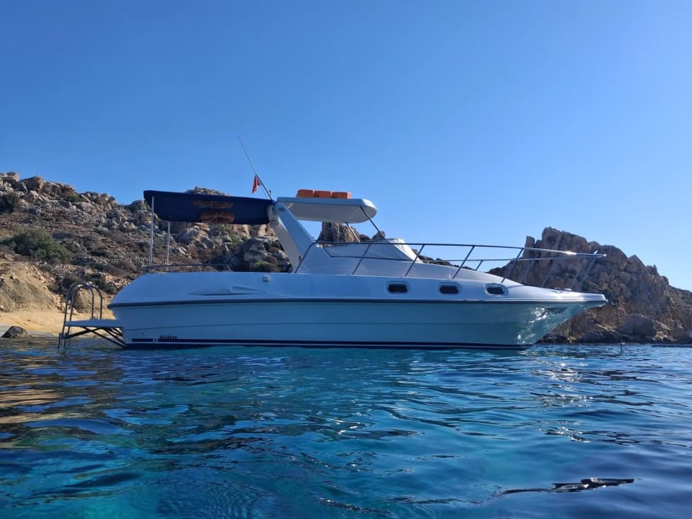 Discover Comino and Gozo and their crystal clear waters