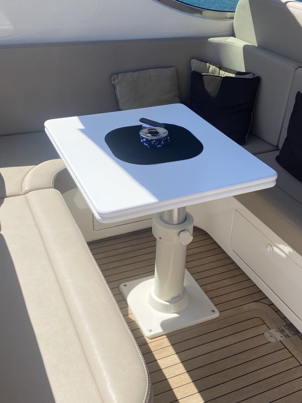 En skräddarsydd Milazzo-resa: En heldag fylld av magi på en motoryacht