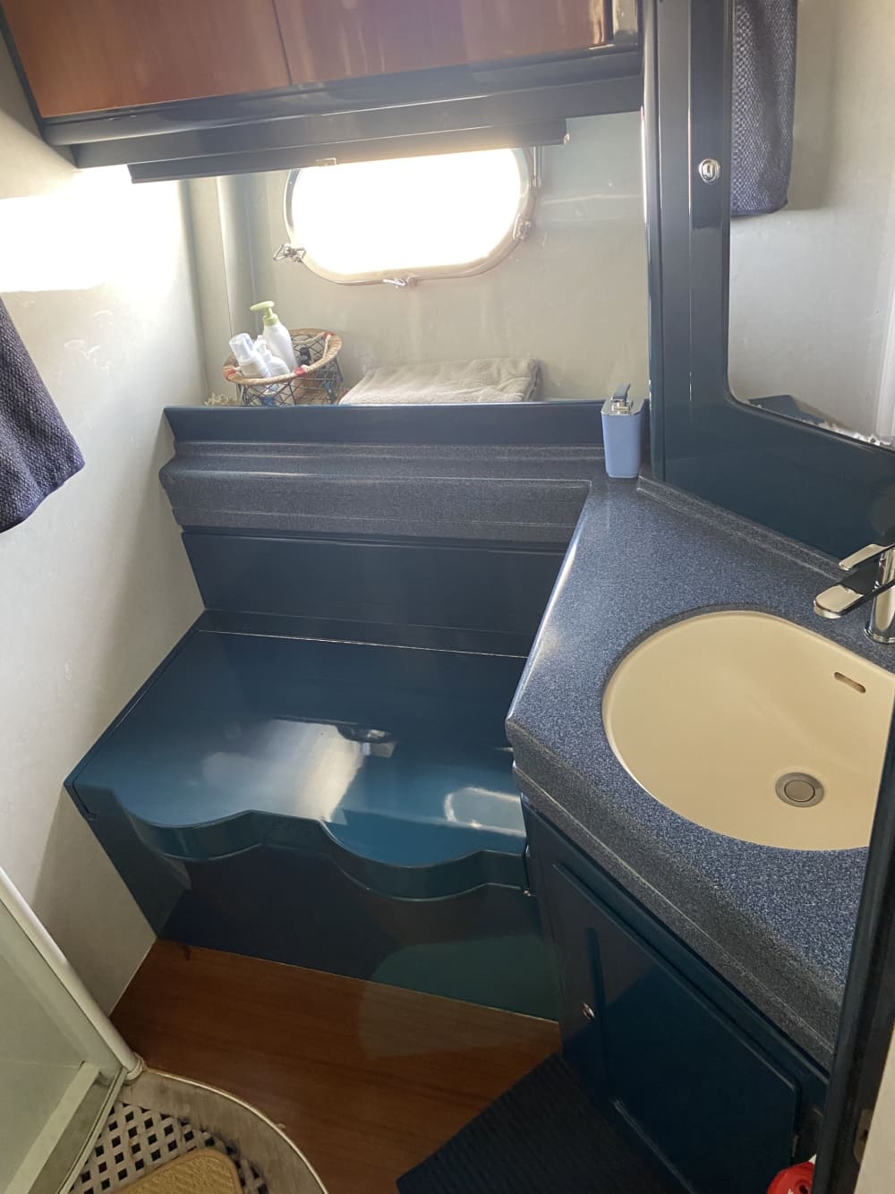 En skräddarsydd Milazzo-resa: En heldag fylld av magi på en motoryacht