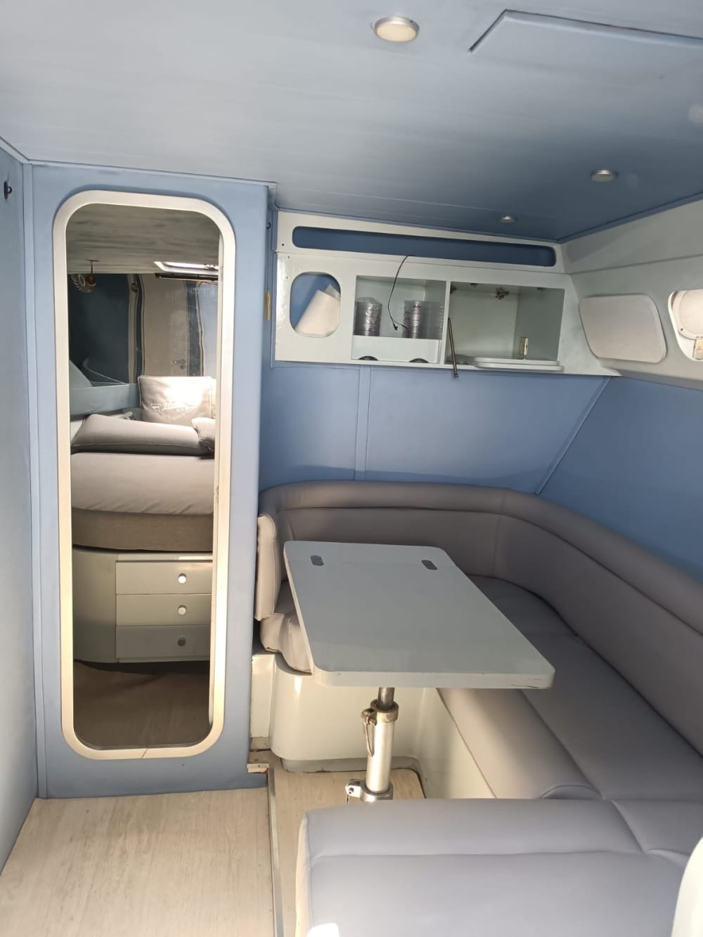 Ein Tag auf einem Boot entlang der Maratea-Küste