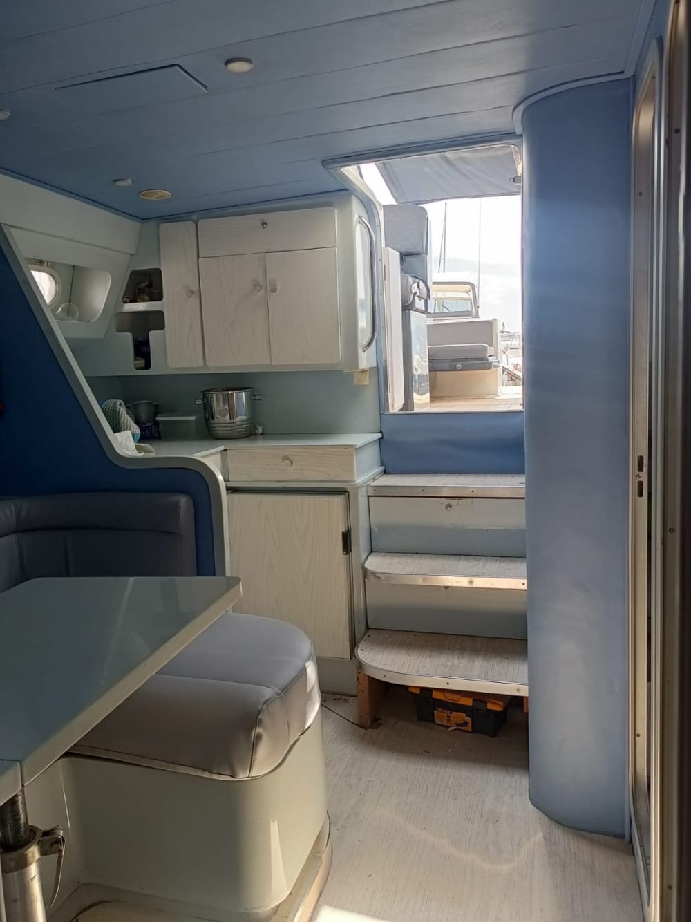 Ein Tag auf einem Boot entlang der Maratea-Küste