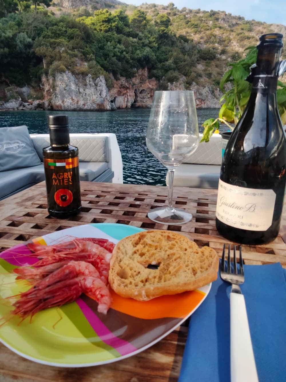 Bootsfahrt zur Masseta-Küste