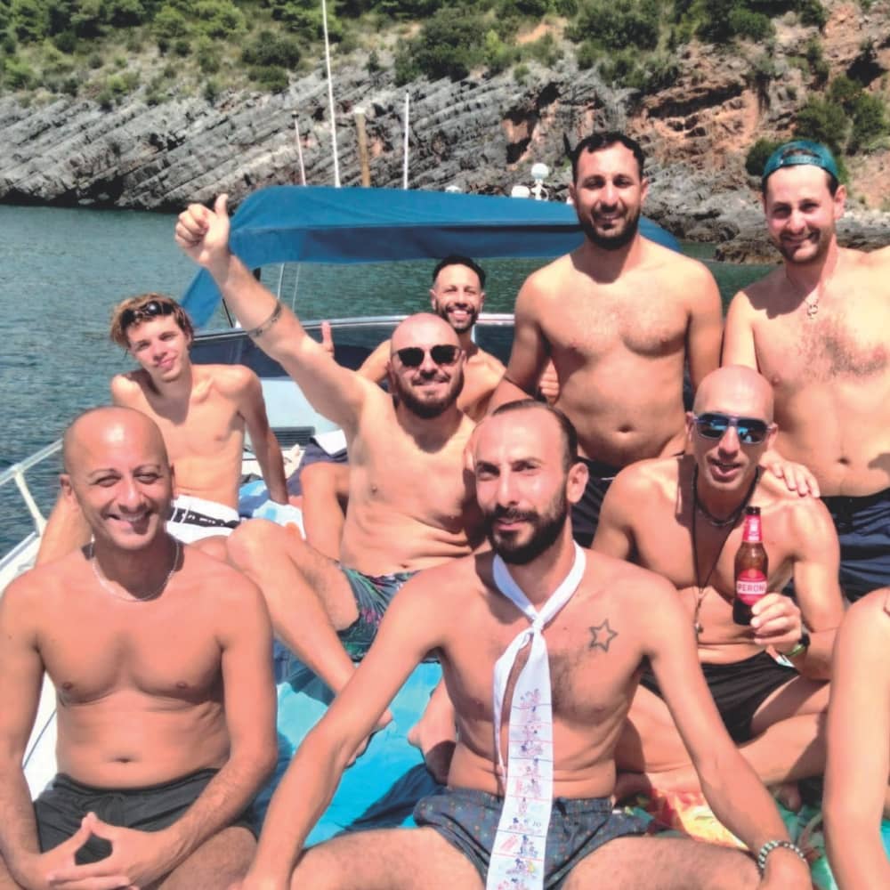 Ein Tag auf einem Boot entlang der Maratea-Küste