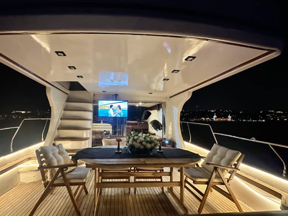 Luxury bosphruss cruise