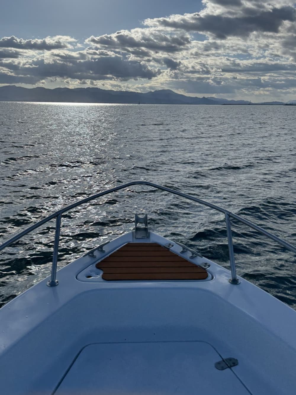 Wild Blue Cagliari: Avventura di un giorno intero in gommone alle calette segrete della Sella del Diavolo