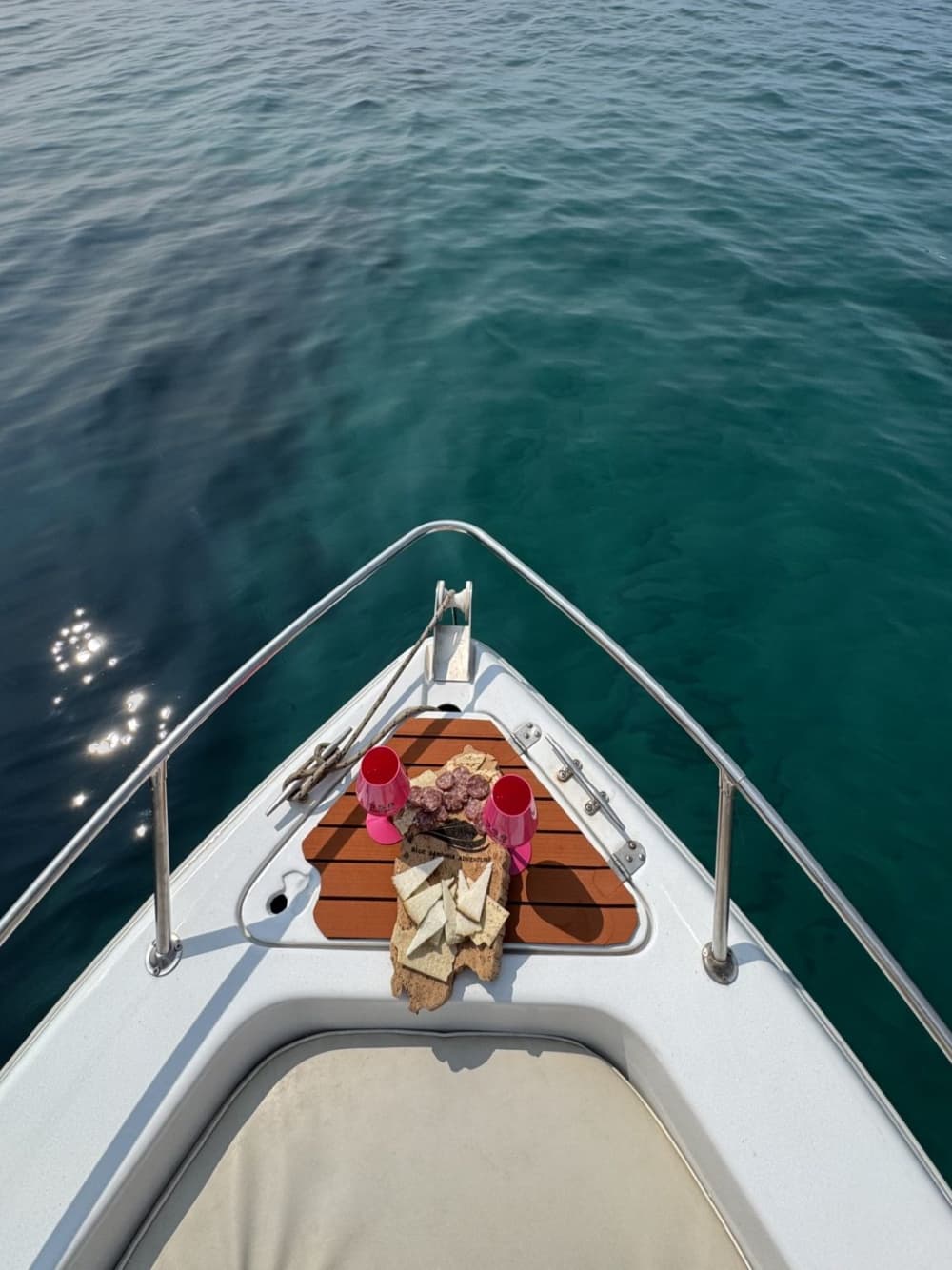 Wild Blue Cagliari: Avventura di un giorno intero in gommone alle calette segrete della Sella del Diavolo