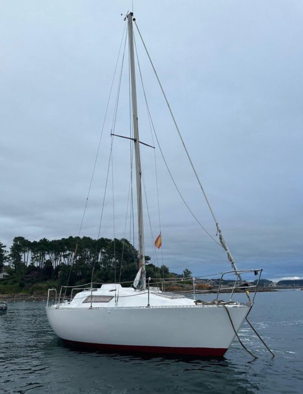 Enjoy a full day of sailing in Portonovo on a sailboat