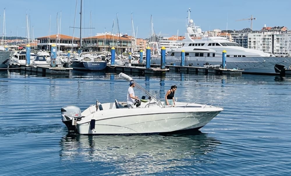 Excursión de medio día en barco a motor en Sanxenxo.