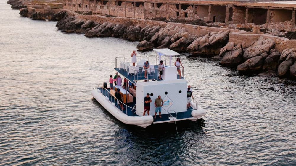 TAORMINA: FESTA EXCLUSIVA NO BARCO COM APERITIVO