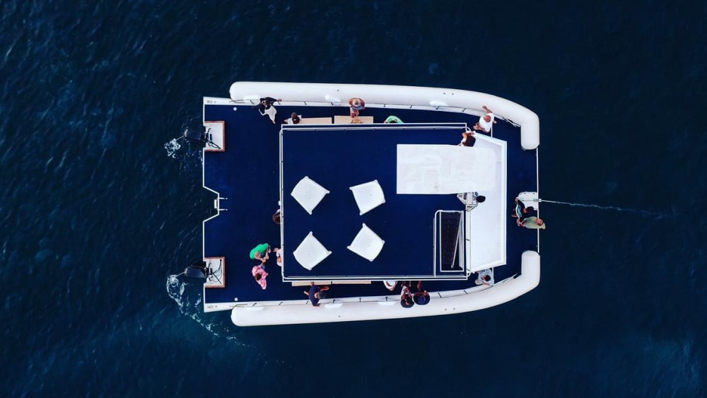 TAORMINA: FESTA EXCLUSIVA NO BARCO COM APERITIVO