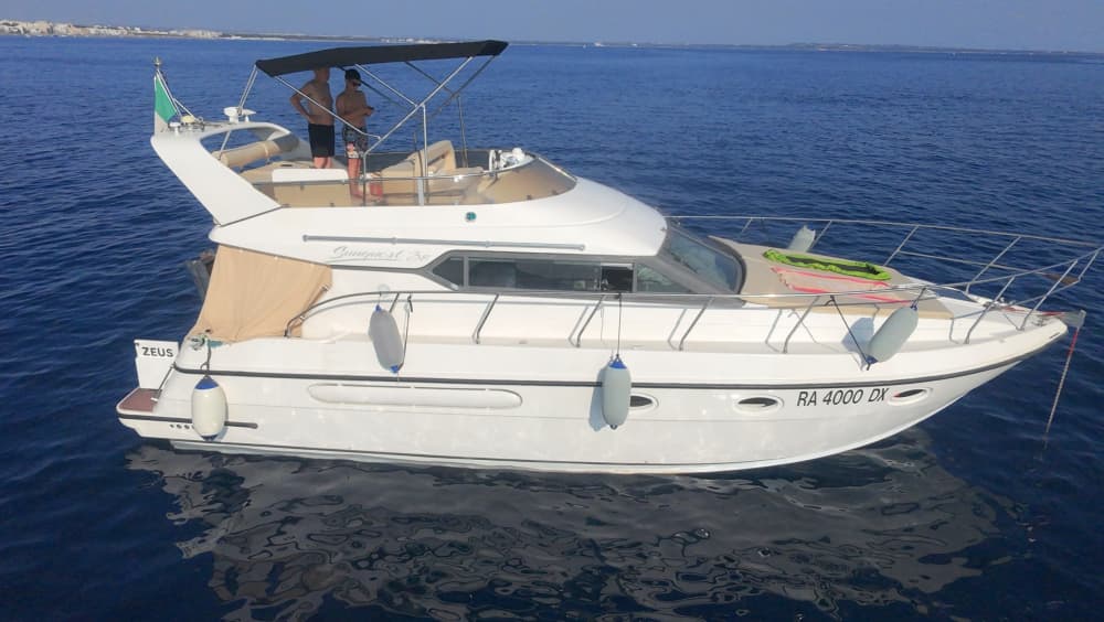 Una giornata a Gallipoli: goditi 7 ore e 30 di esplorazione a bordo di un motoscafo.