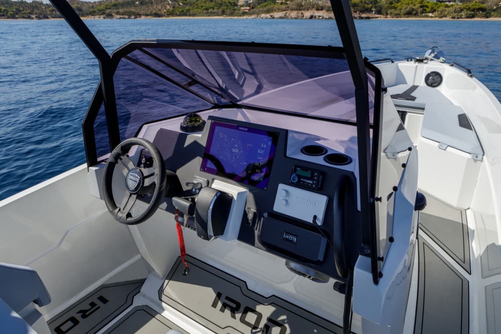 Discover Porto Cheli on a motorboat for 8h