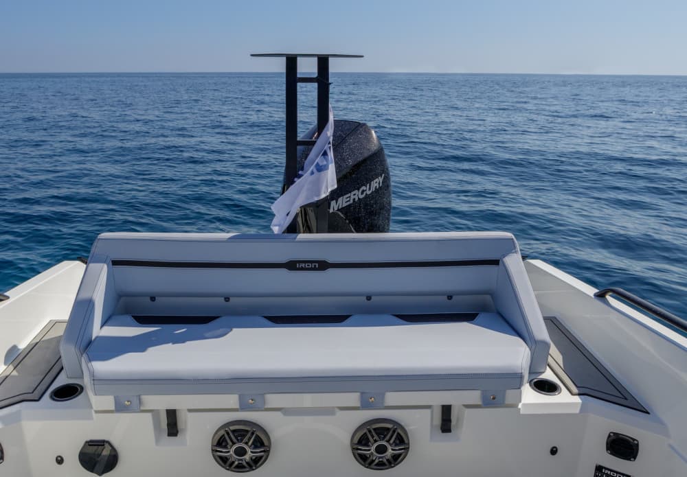 Discover Porto Cheli on a motorboat for 8h