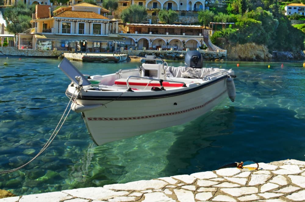 Island Dreams: crociera privata di un giorno intero a Sivota e alla Laguna Blu