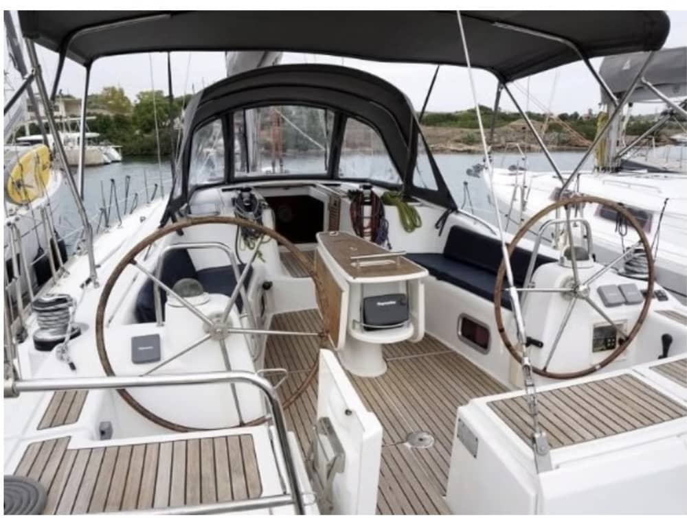 Private 9h sailing trip in Asos