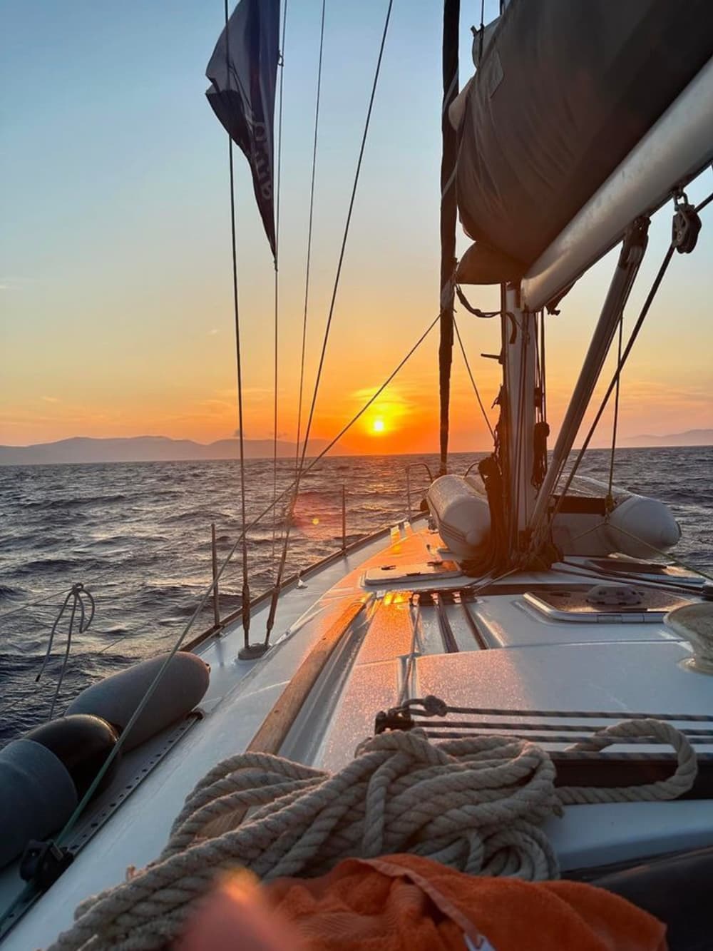 Private 9h sailing trip in Asos