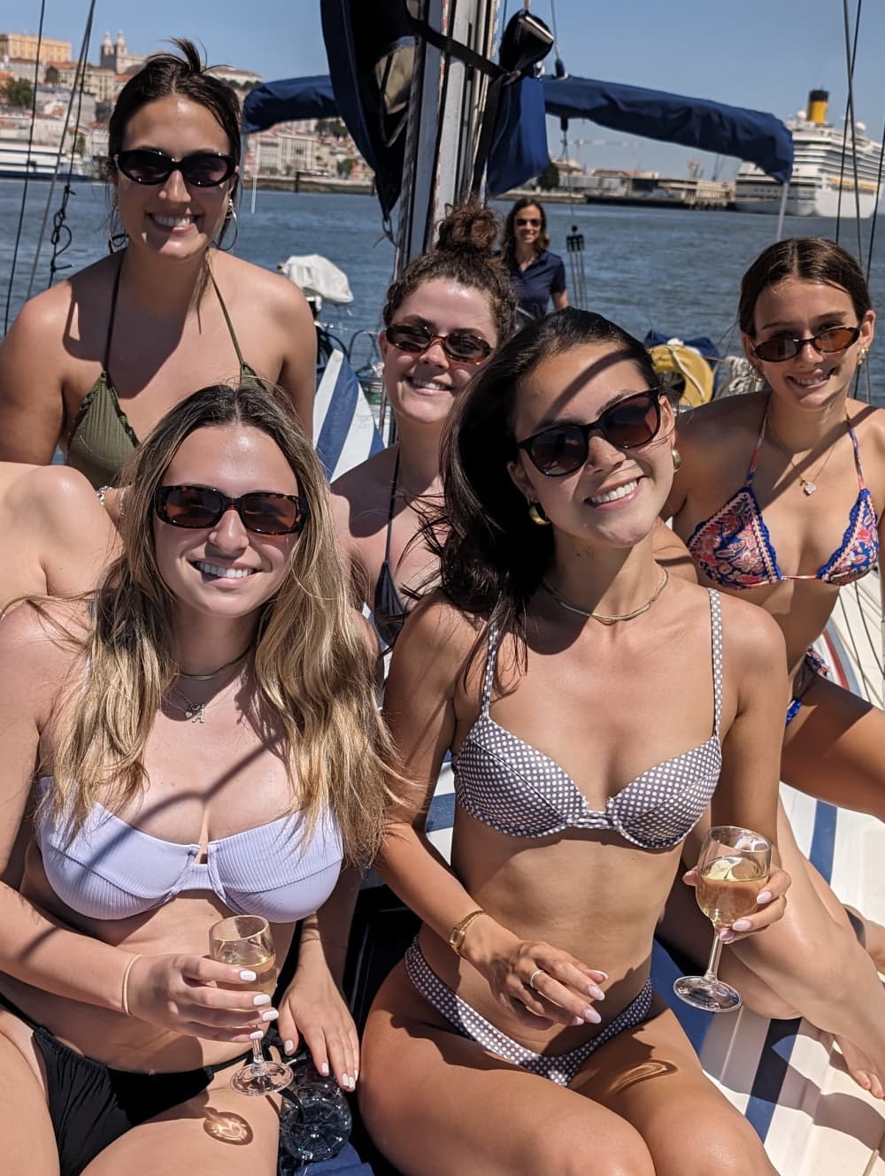 Fira vänskap med en 4-timmars kryssning i Lissabon