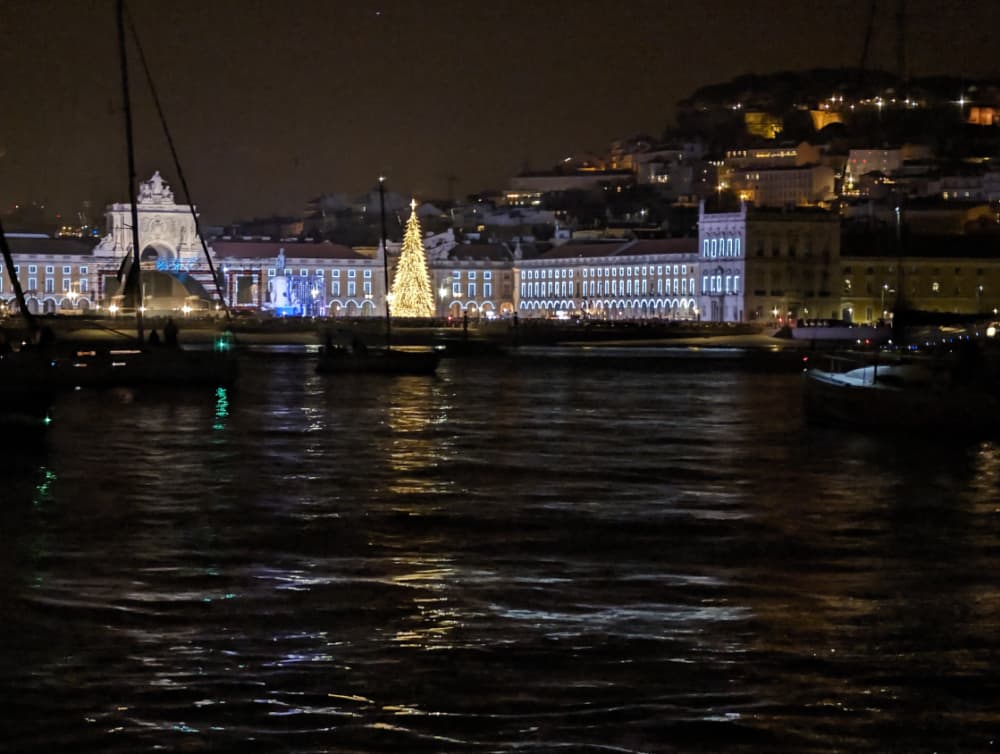 Welcome 2026 on the Tagus River – 2.5h Tour