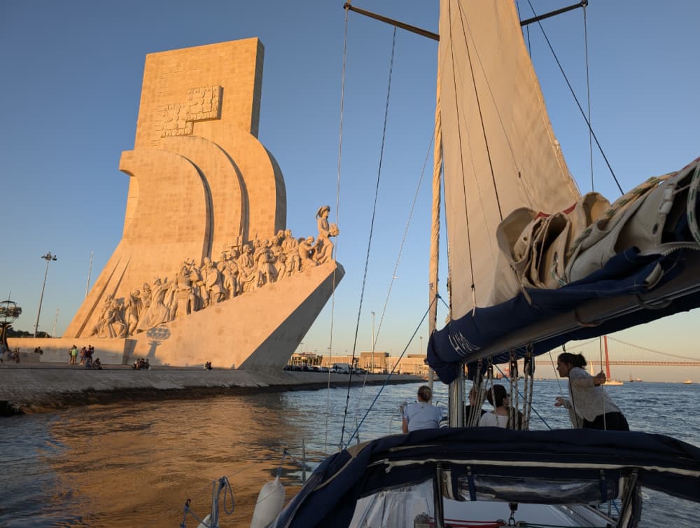 Coucher de soleil à Lisbonne en bateau : croisière de 2 heures à l'heure dorée