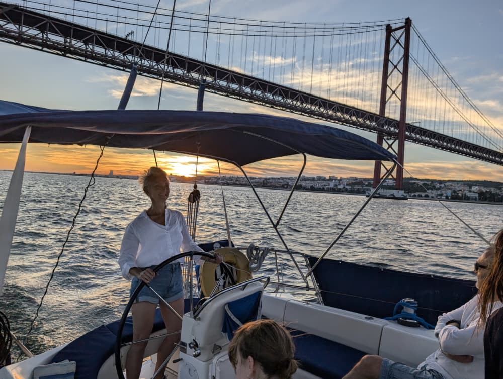 Coucher de soleil à Lisbonne en bateau : croisière de 2 heures à l'heure dorée