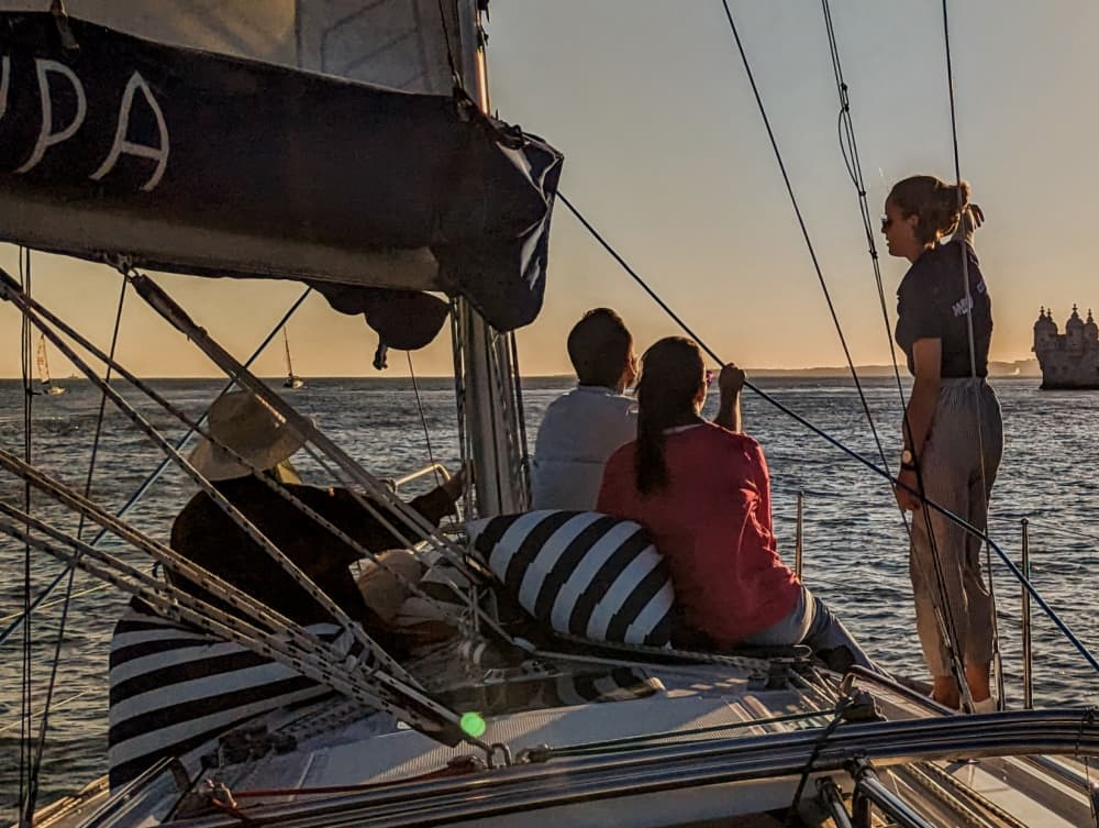 Coucher de soleil à Lisbonne en bateau : croisière de 2 heures à l'heure dorée