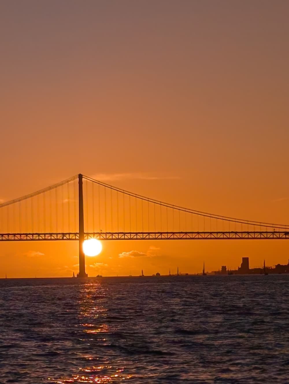 Coucher de soleil à Lisbonne en bateau : croisière de 2 heures à l'heure dorée