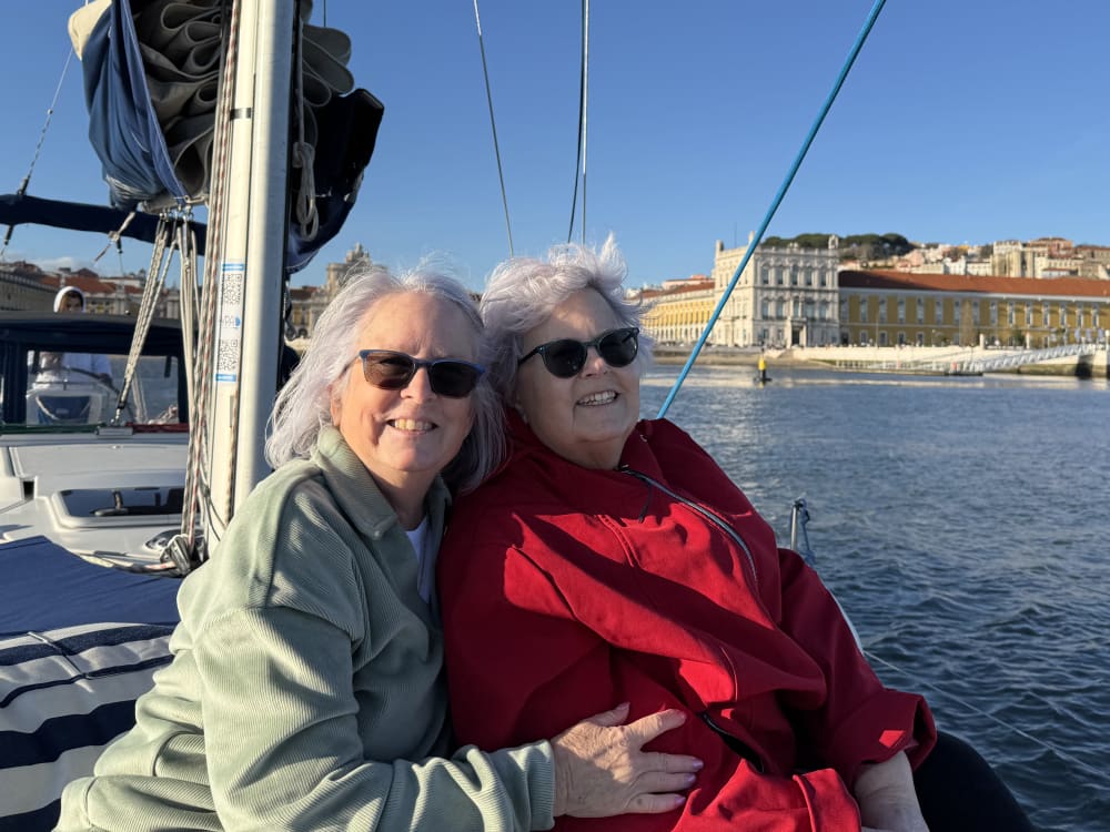 Fira vänskap med en 4-timmars kryssning i Lissabon