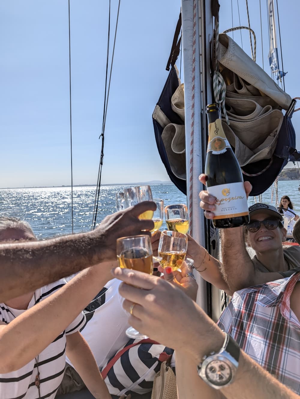 Fira vänskap med en 4-timmars kryssning i Lissabon